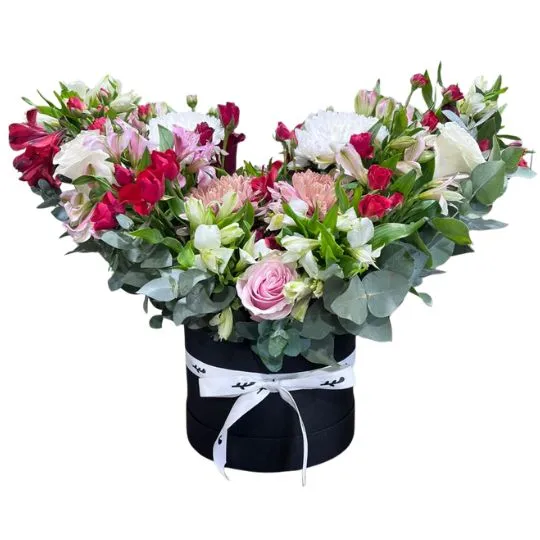 Caja pote con flores de estacion corazon 